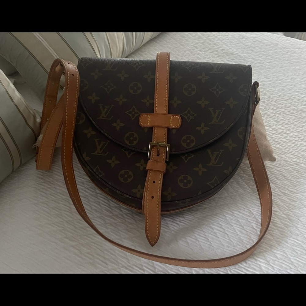 Louis Vuitton Crossbody bag